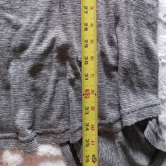 ✨️CL Umgee Gray Striped Asymmetrical Longsleeve Lagenlook Relaxed Top S - Picture 7 of 8